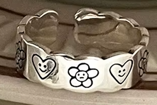 Little Joys™ — The Happy Hearts Ring